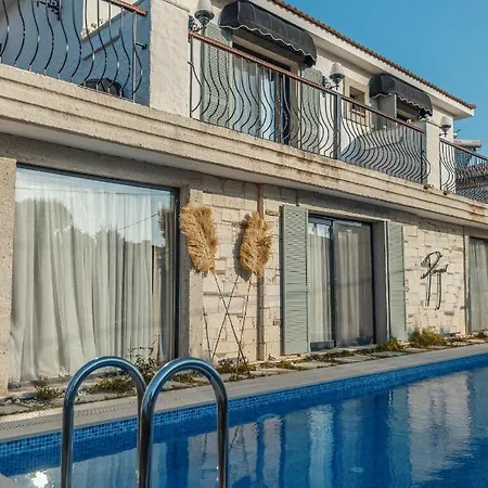Otel Panjur Çeşme